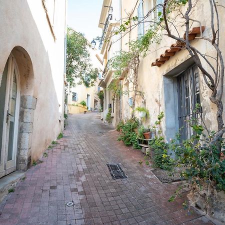 Le Charme Du Medieval Dans Un Appartement Cosy イエール エクステリア 写真
